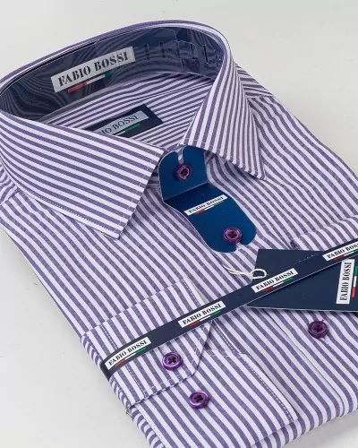 Chemise à rayures violettes et blanches